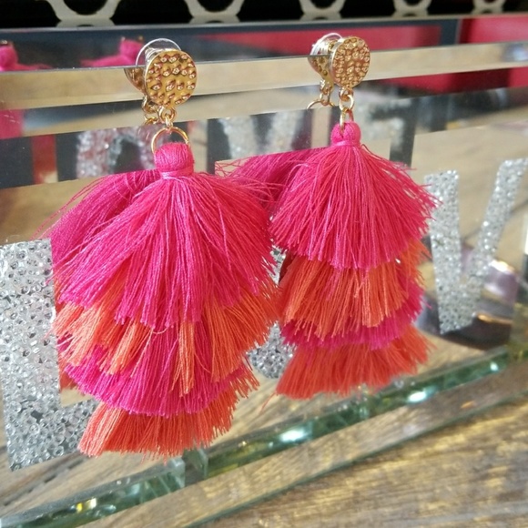 MODA ME COUTURE Jewelry - PLAYFUL TASSEL EARRINGS